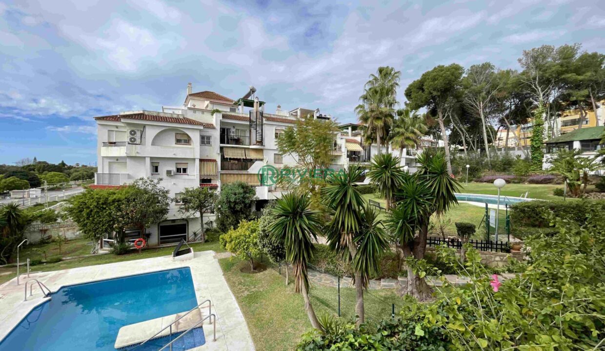 RIVIERA 12